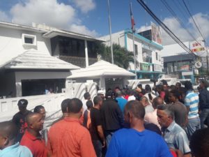 Dirigentes choferiles dan plazo a alcalde SDO para reparar vías del municipio