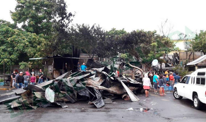 Un rayo provoca incendio y destrucción de11 casas Veracruz, México