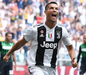 Cristiano Ronaldo anota su primer gol con el Juventus