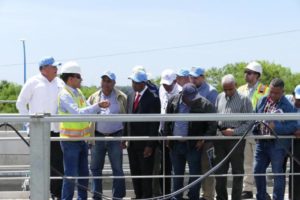 Directores de acueductos del país observan avances de Estación Depuradora Río Ozama (Mirador Norte-La Zurza)

