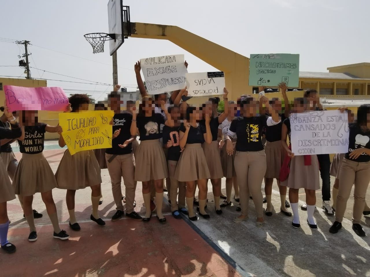 Estudiantes de liceo en Nagua protestan y reclaman atención de las autoridades