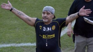 Diego Maradona debuta en el fútbol mexicano