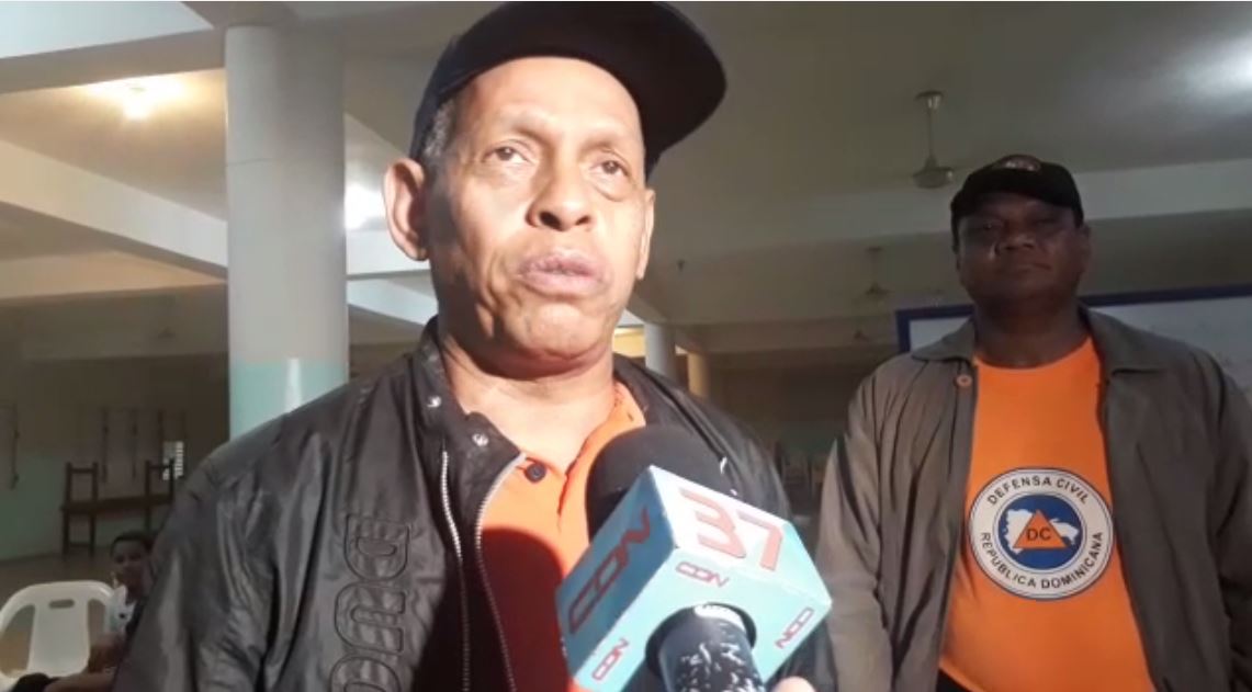 Director Hospital Marcelino Vélez aclara desplome de plafón fue hace varios días