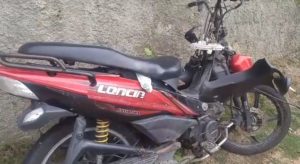 Muere hombre tras chocar motocicleta contra árbol en Dajabón

