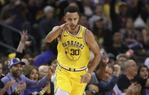 Stephen Curry lidera triunfo de Warriors sobre Wizards 