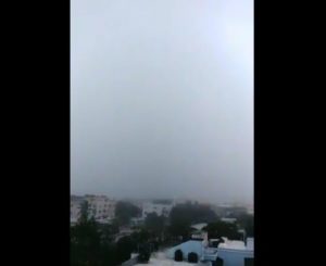 Video: densa neblina sorprende a residentes de provincia SD y el DN