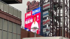 Manny Machado se reúne con los Phillies de Philadelphia