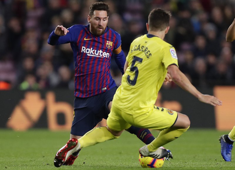 Futbolista Lionel Messi guía victoria de Barcelona sobre Villarreal