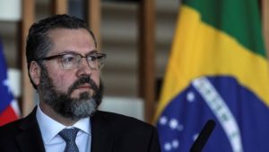 Brasil afirma que Nicolás Maduro puede dejar el poder con “un mínimo de dignidad”