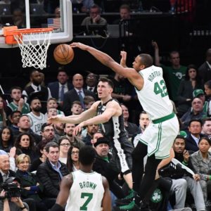 Al Hoford con buena actuación en victoria de los Celtics