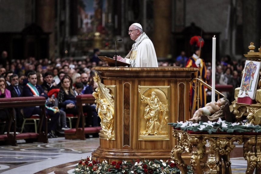 Papa pidió en Año Nuevo “una mirada materna” ante un mundo desunido y soledad