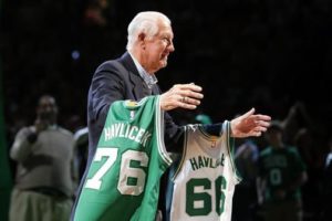 Muere John Havlicek, leyenda de los Celtics de Boston 