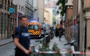 Explosión de un paquete bomba en el centro de la ciudad francesa de Lyon deja al menos 13 heridos