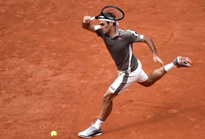 Roger Federer triunfa en su retorno a Roland Garros tras tres años de ausencia