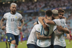 Argentina avanza a cuartos de final de la Copa América tras derrotar a Catar