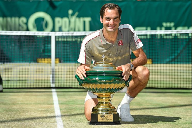 Roger Federer se corona campeón por décima vez del torneo de Halle