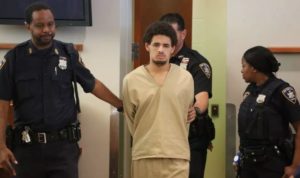 Uno de los condenados en muerte de Junior ataca a guardia en prisión Rikers Island