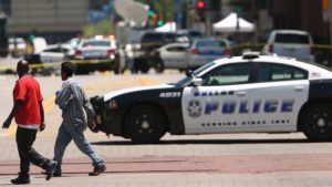 Se registra un tiroteo frente a un tribunal federal en Dallas