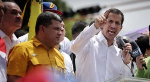Juan Guaidó solicitará a Chile que facilite el ingreso de migrantes venezolanos