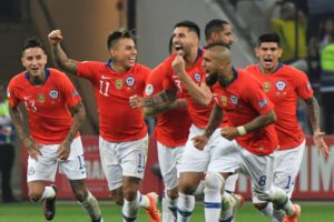 Chile avanza a las semifinales de la Copa América tras vencer a Colombia