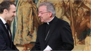 El Vaticano retira la inmunidad al nuncio investigado en Francia por abusos sexuales 