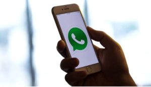 WhatsApp permitirá escuchar los mensajes de voz sin abrir la app