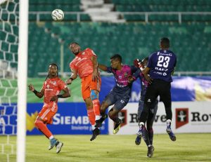 Cibao FC gana el partido de ida ante el Club Atlético Pantoja en el Estadio Olímpico Félix Sánchez