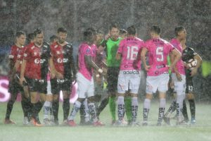 Suspenden la final de la Copa Sudamericana 2019 por intensa lluvia 