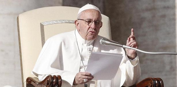El papa anima al diálogo a la Cumbre de París para pacificar Ucrania