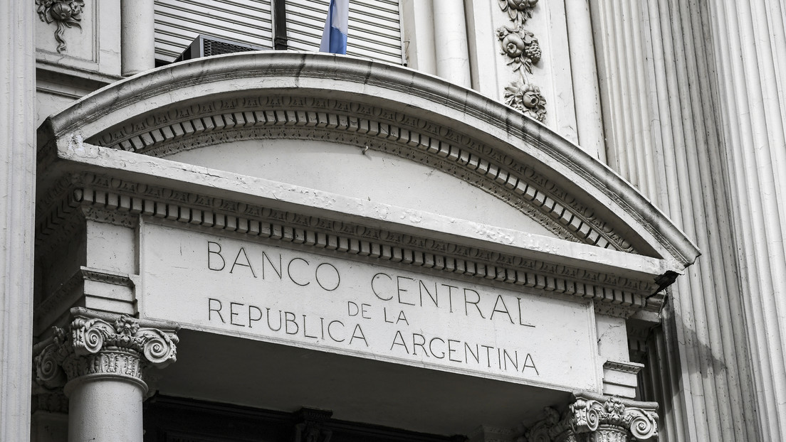 El gobierno de Argentina dispondrá de 1.326 millones de dólares de reservas para pagar deuda