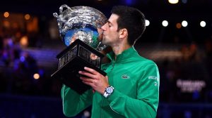 Novak Djokovic gana por octava vez el Abierto de Australia y recupera el número uno