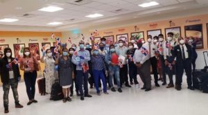 Sale de Puerto Rico primer grupo de dominicanos varados por coronavirus