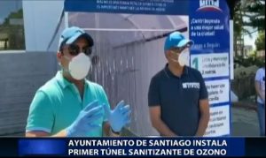 Ayuntamiento de Santiago instala primer túnel sanitizante de ozono