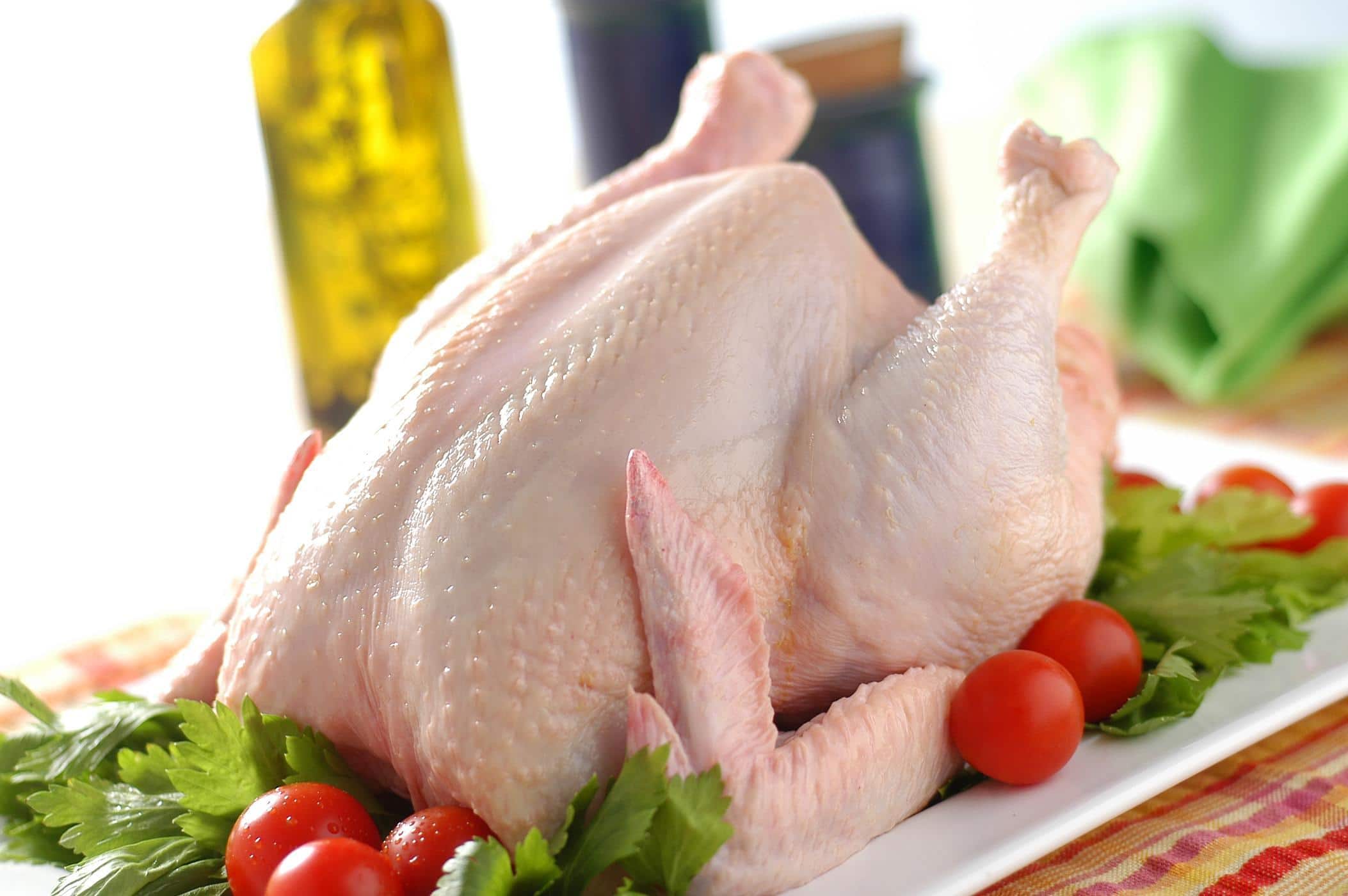 Pro Consumidor tomará acciones para evitar se agote carne de pollo y suban precios