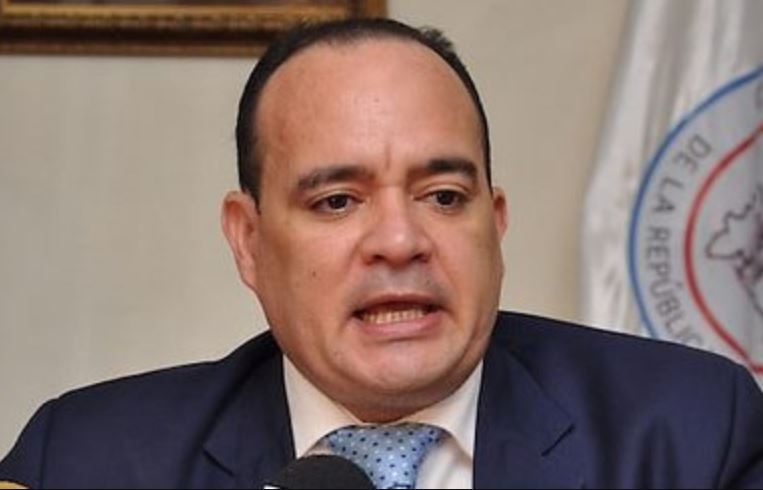 Miguel Surun Hernández renuncia de manera irrevocable del PLD