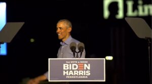 En la imagen el expresidente de EE.UU. Barack Obama.  EFE/EPA/BIDEN HARRIS CAMPAIGN /