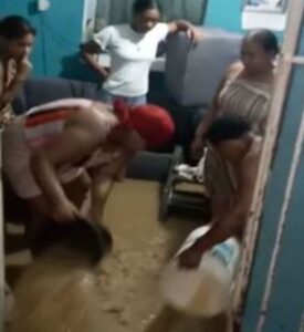 Reportan vivienda inundada por lluvias en sector La Ciénaga
