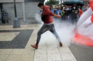 Día de protestas en Lima contra el nuevo presidente de Perú y la salida de Vizcarra