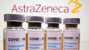 Vacuna anti coronavirus de AstraZeneca registra una fuerte respuesta inmune entre los mayores de edad