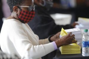 Servicio Postal de EEUU procesó mas de 150,000 votos después de la elección