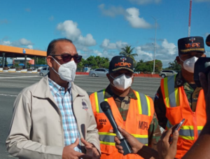 Ministro de Obras Públicas pide a conductores transitar con precaución
