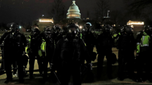 Despliegue policial en las inmediaciones del Congreso de EEUU tras asalto