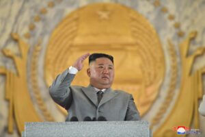 El líder norcoreano, Kim Jong-un, ha sido nombrado secretario general del Partido de los Trabajadores durante el congreso que celebra estos días en Pionyang la formación única del país asiático, informó hoy la agencia estatal KCNA.
EFE/EPA/KCNA/Archivo