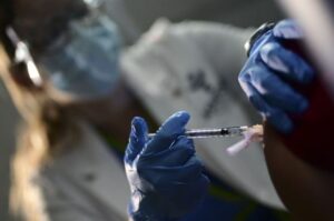 Puerto Rico alcanza los 90,000 vacunados y espera llegar al 70 % en verano
