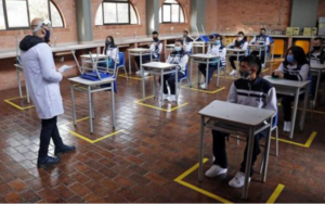 Bogotá reabre de forma gradual y con un modelo mixto sus colegios públicos
