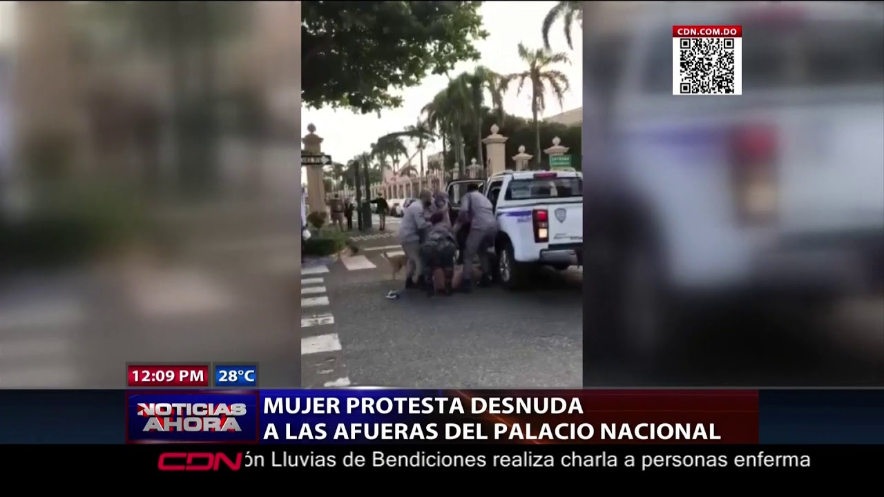 Mujer protesta desnuda frente al Palacio Nacional en reclamo de sus  prestaciones