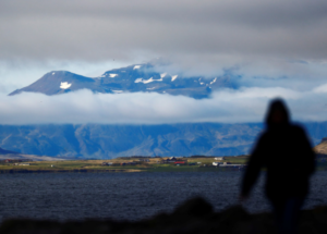 Científicos advierten sobre una posible erupción volcánica cerca de la capital de Islandia