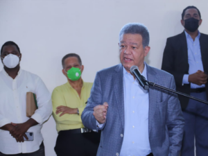 Presidente FP llama al Gobierno unirse contra monopolio en producción de vacunas