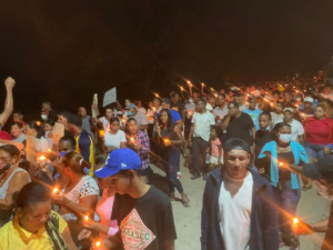 Comunitarios marchan exigiendo justicia por jóvenes asesinados en Villa Riva 