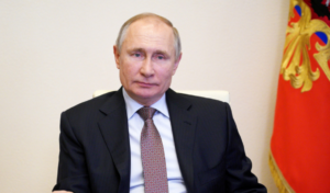 Putin promulga ley que le permite volver a postularse a la Presidencia de Rusia
